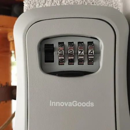 Quiet In Center, Free Private Parking *