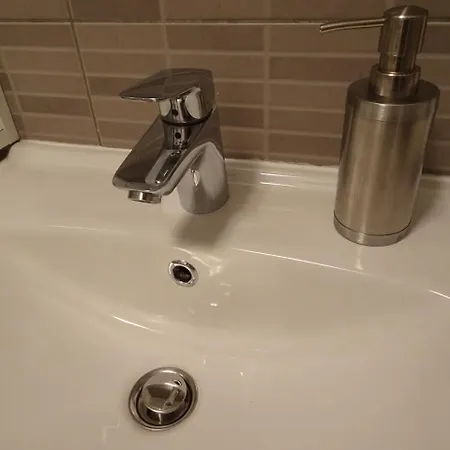 شقة Quiet In Center, Free Private Parking *