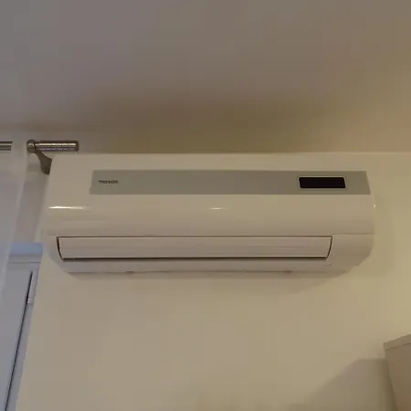 Quiet In Center, Free Private Parking *