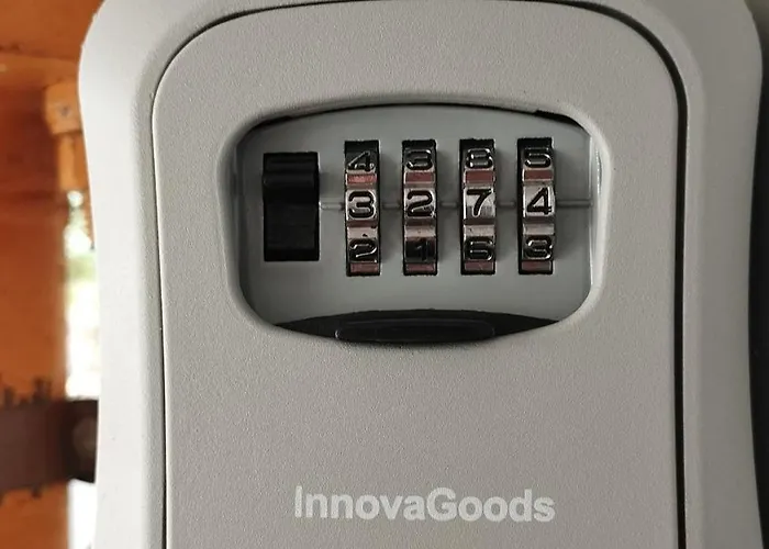 Quiet In Center, Free Private Parking *