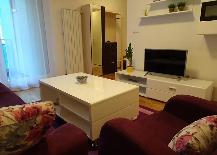 Quiet In Center, Free Private Parking Sarajevo