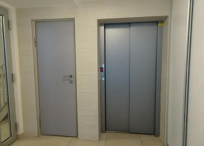 Apartment Quiet In Center, Free Private Parking *